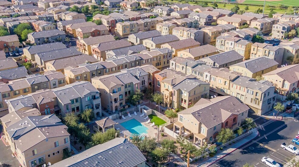 Building Photo - 280 S Evergreen Rd