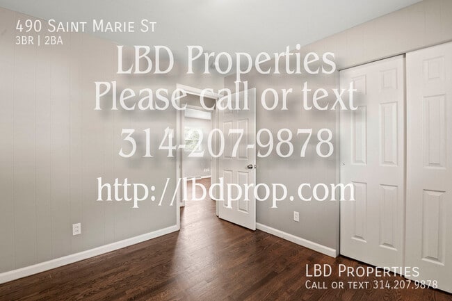 Building Photo - 490 St Marie St