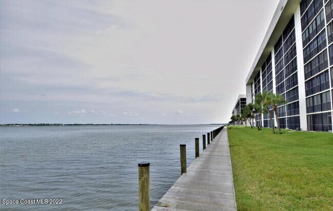 Building Photo - 200 S Sykes Creek Pkwy