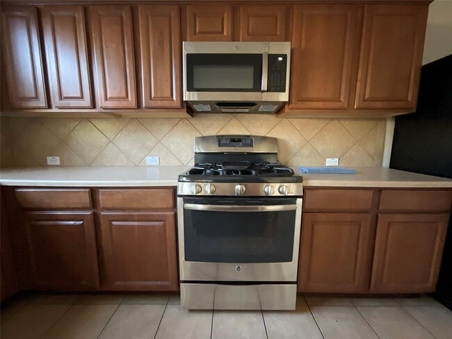 Building Photo - 4427 Meadowside Ln
