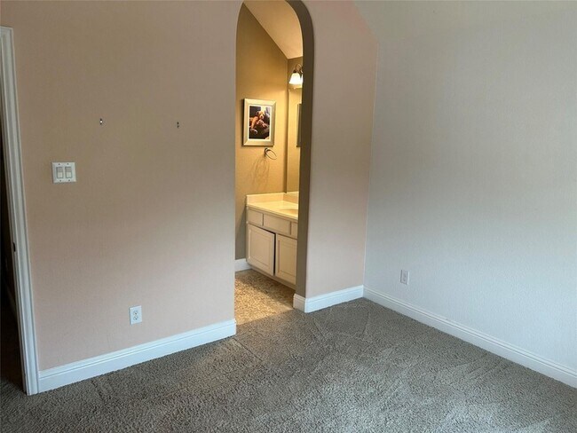 Building Photo - 2721 Hammock Lake Dr