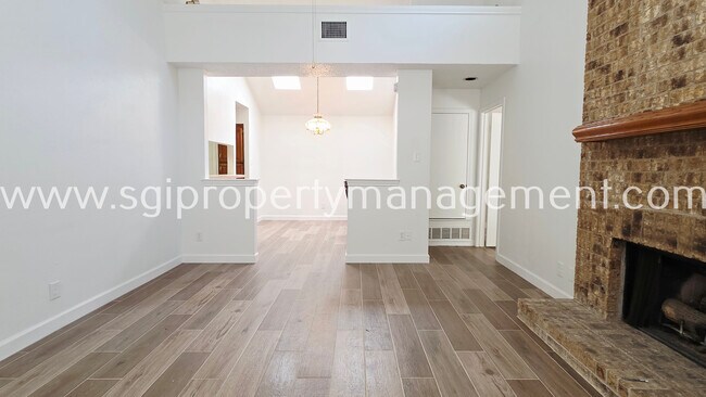 Building Photo - 2408 Centaurus Dr