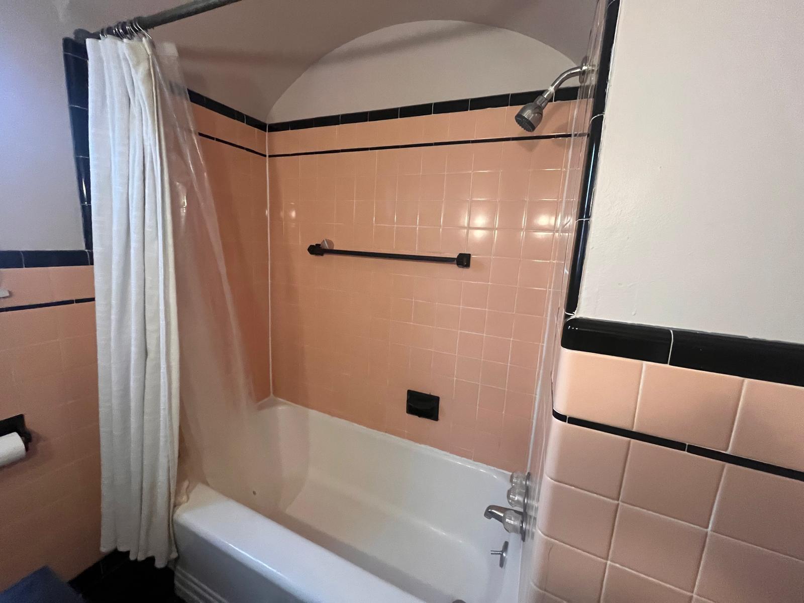 Building Photo - 128 Murrayhill Ave