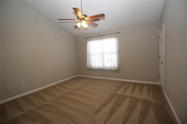 Building Photo - 948 Tree Creek Blvd