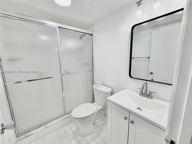 Building Photo - 1075 Riverside Dr