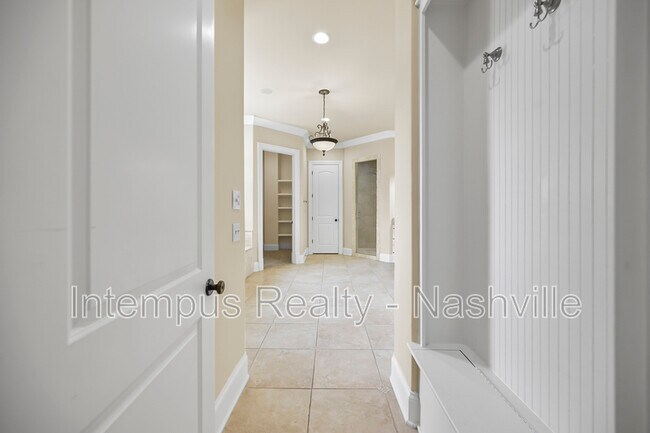 Building Photo - 7 Crooked Stick Ln