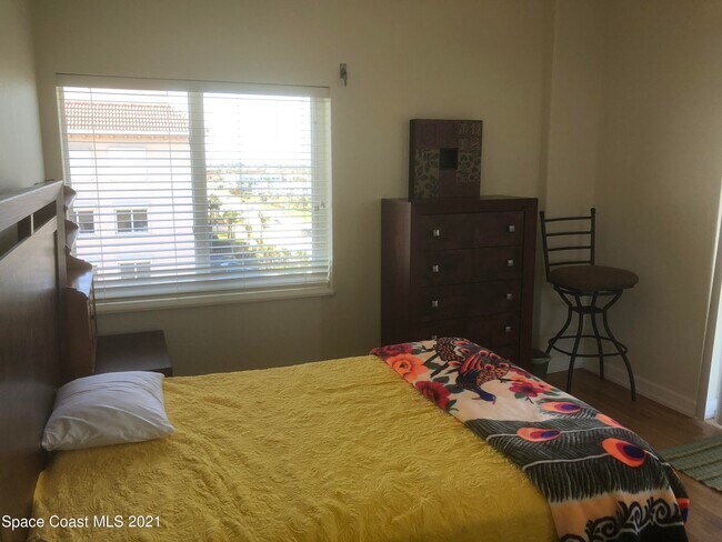 Building Photo - 2075 Jimmy Buffett Mem Hwy