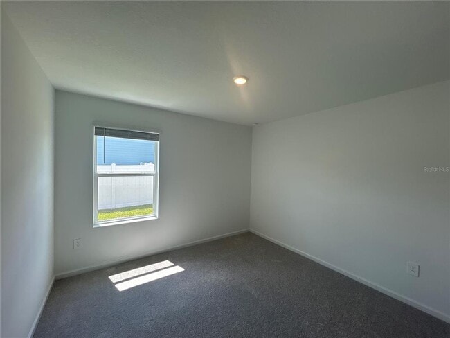 Building Photo - 3098 NE 38th St