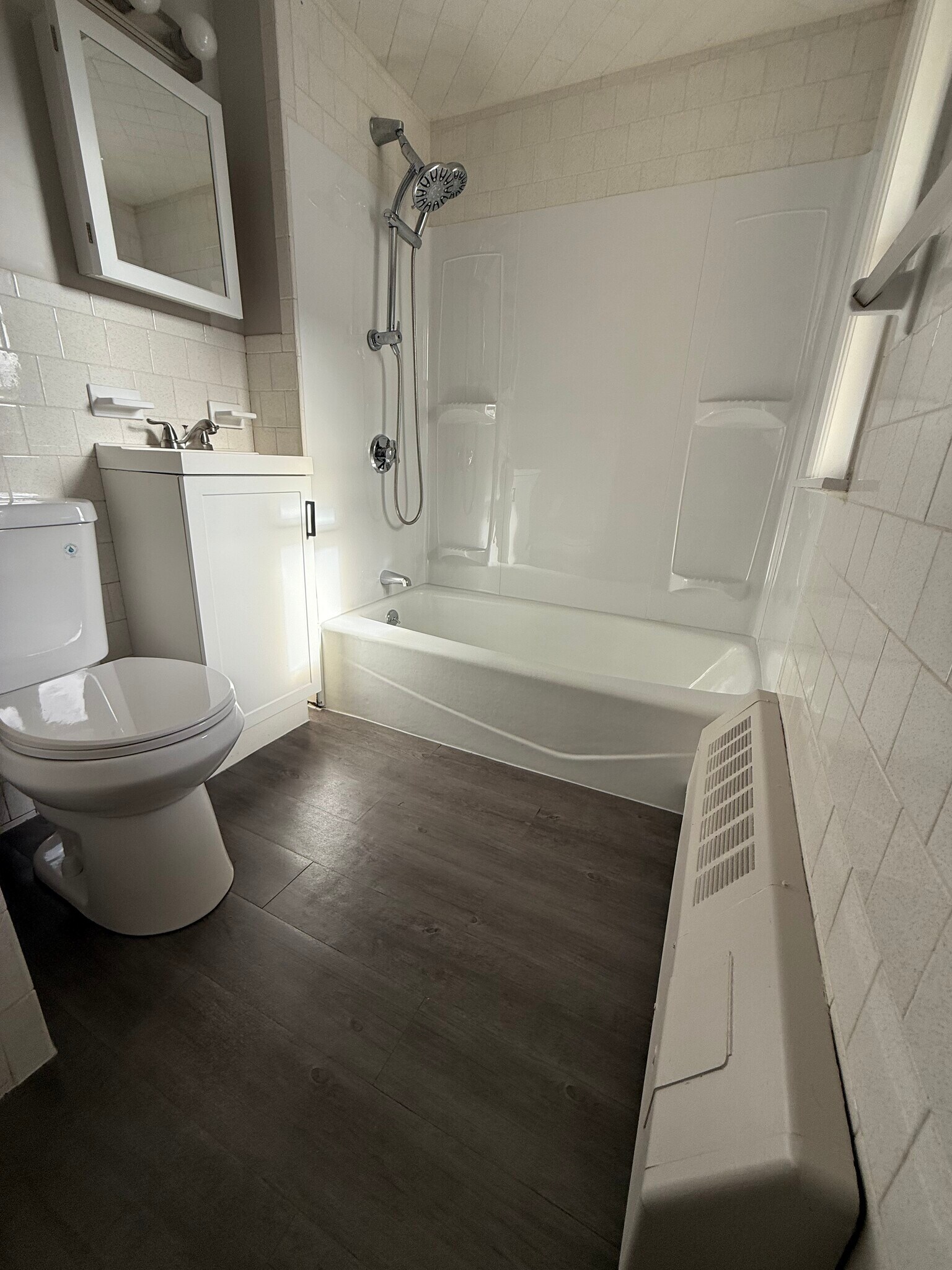 Building Photo - 71 Keeley St