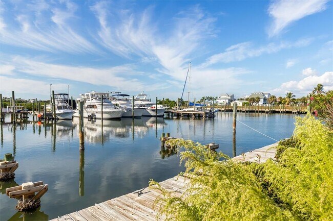 Building Photo - 8272 Harborside Cir