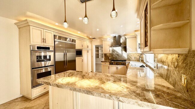 Building Photo - ABSOLUTELY STUNNING ENTERTAINER HOME (4 be...