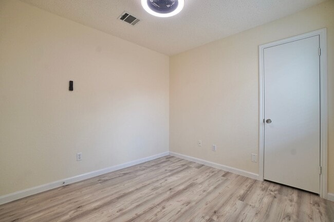 Building Photo - 13102 Staton Dr