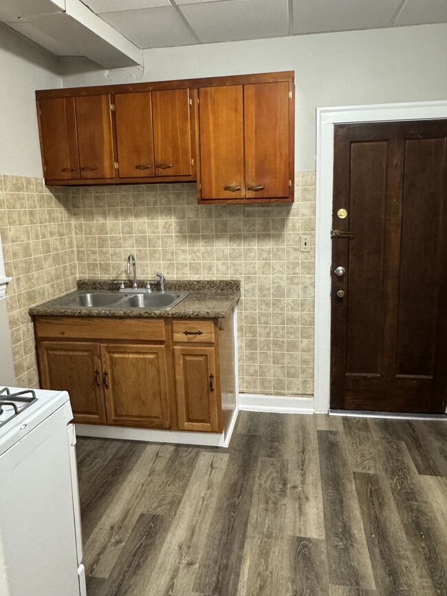 Kitchen - View 2 - 5634 N Menard Ave