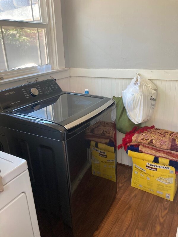 Building Photo - 1539 W Willow St