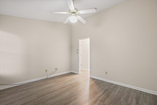 Building Photo - 3588 Wexford Ct