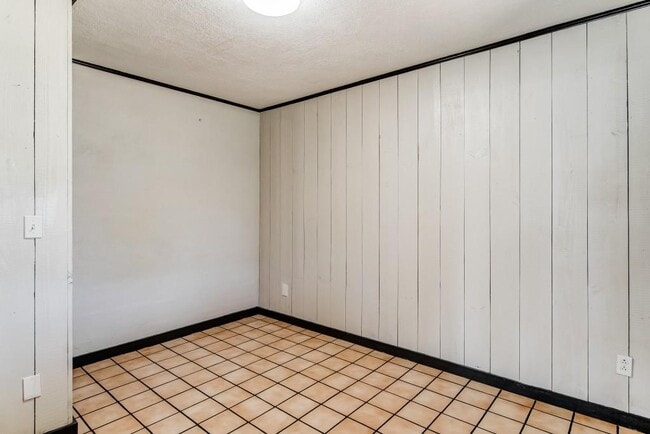 Building Photo - 42 Arminda St