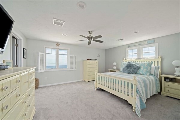 Building Photo - 131 Glades Rd