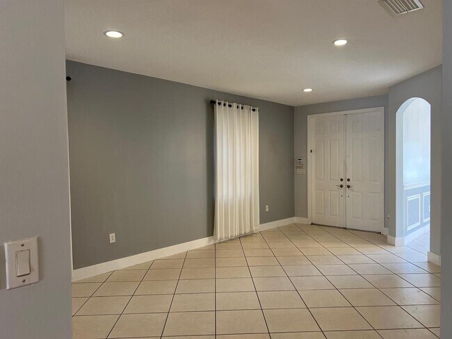 Building Photo - 2758 SW 129th Terrace