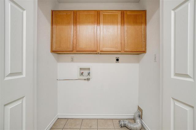 Building Photo - 208 N Val Verde