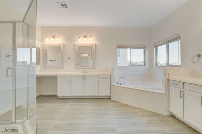 Building Photo - 1068 Riddle Glen St