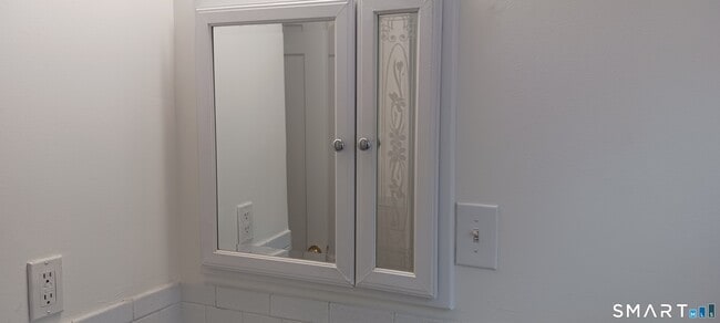 Building Photo - 75 Parker Pl