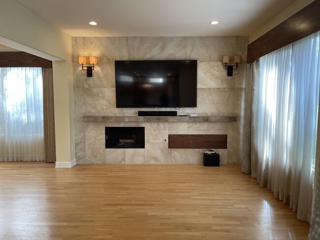 Building Photo - 4259 Calle Mejillones