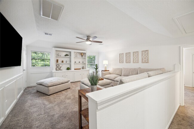 Building Photo - 89 Towering Pines Dr