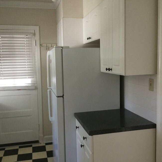 Building Photo - VERY NICE HOME IN EDGEMOOR SUBDIVISION