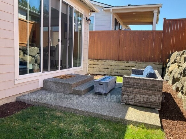 Building Photo - 6584 Seaglass AVE