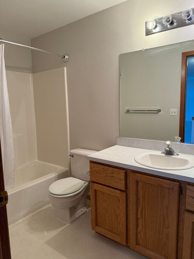 Building Photo - 5307 SW Brugger St