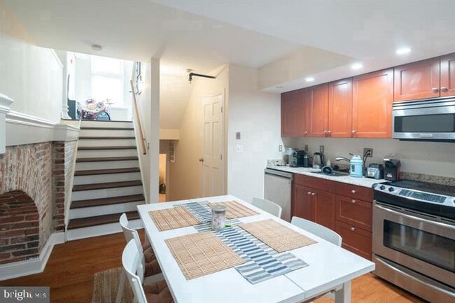 Building Photo - 50 N Front St