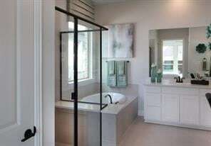 Building Photo - 1412 Kurelek Dr