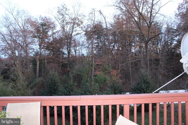 Building Photo - 8289 Glade Bank Dr
