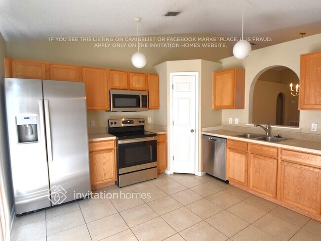 Building Photo - 10436 Opus Dr