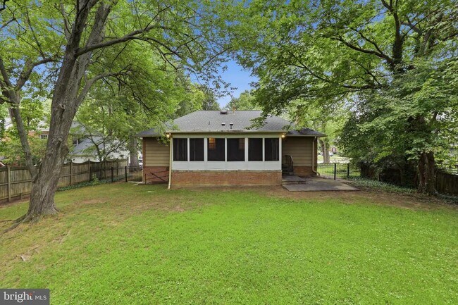 Building Photo - 8621 Buckboard Dr