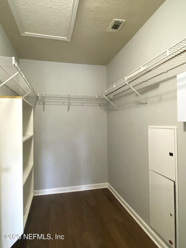 Building Photo - 13827 Herons Landing Way