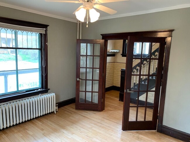 Building Photo - AVAILABLE JUNE 2025 - Great 4 Bed, 1 Bath in East Duluth!