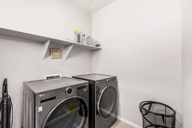 Building Photo - Gorgeous Rental Home in Chandler