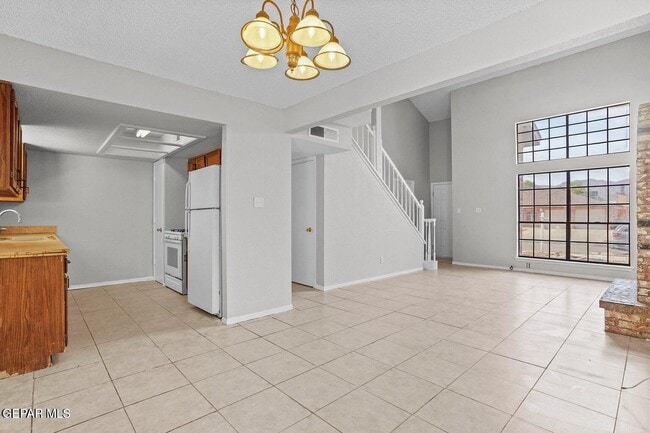 Building Photo - 5224 Roger Maris Dr