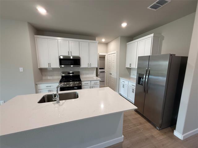 Building Photo - 1233 Wolfsbane Dr