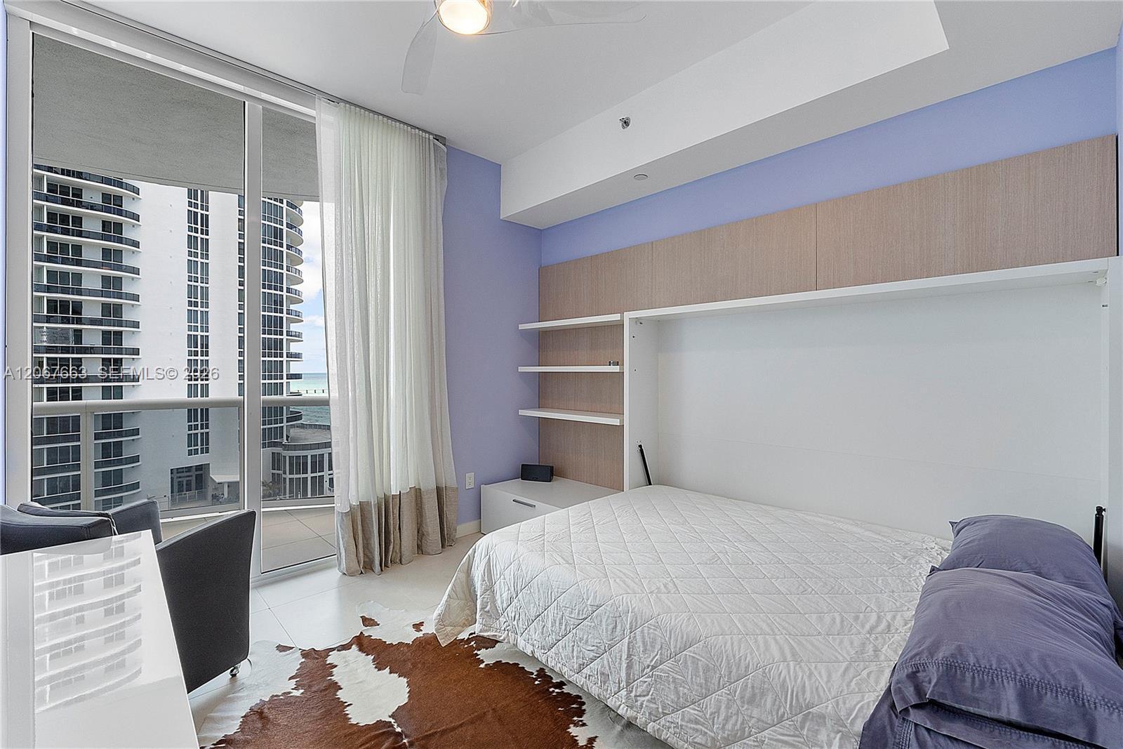 Building Photo - 15811 Collins Ave