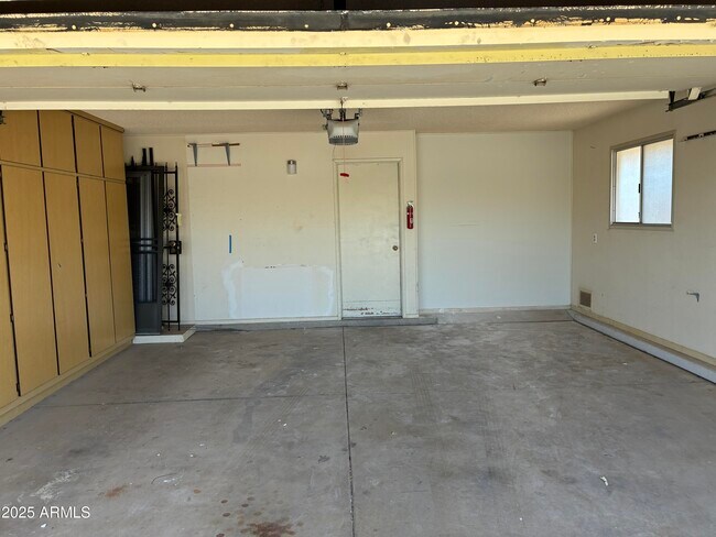 Building Photo - 17807 N 125th Dr