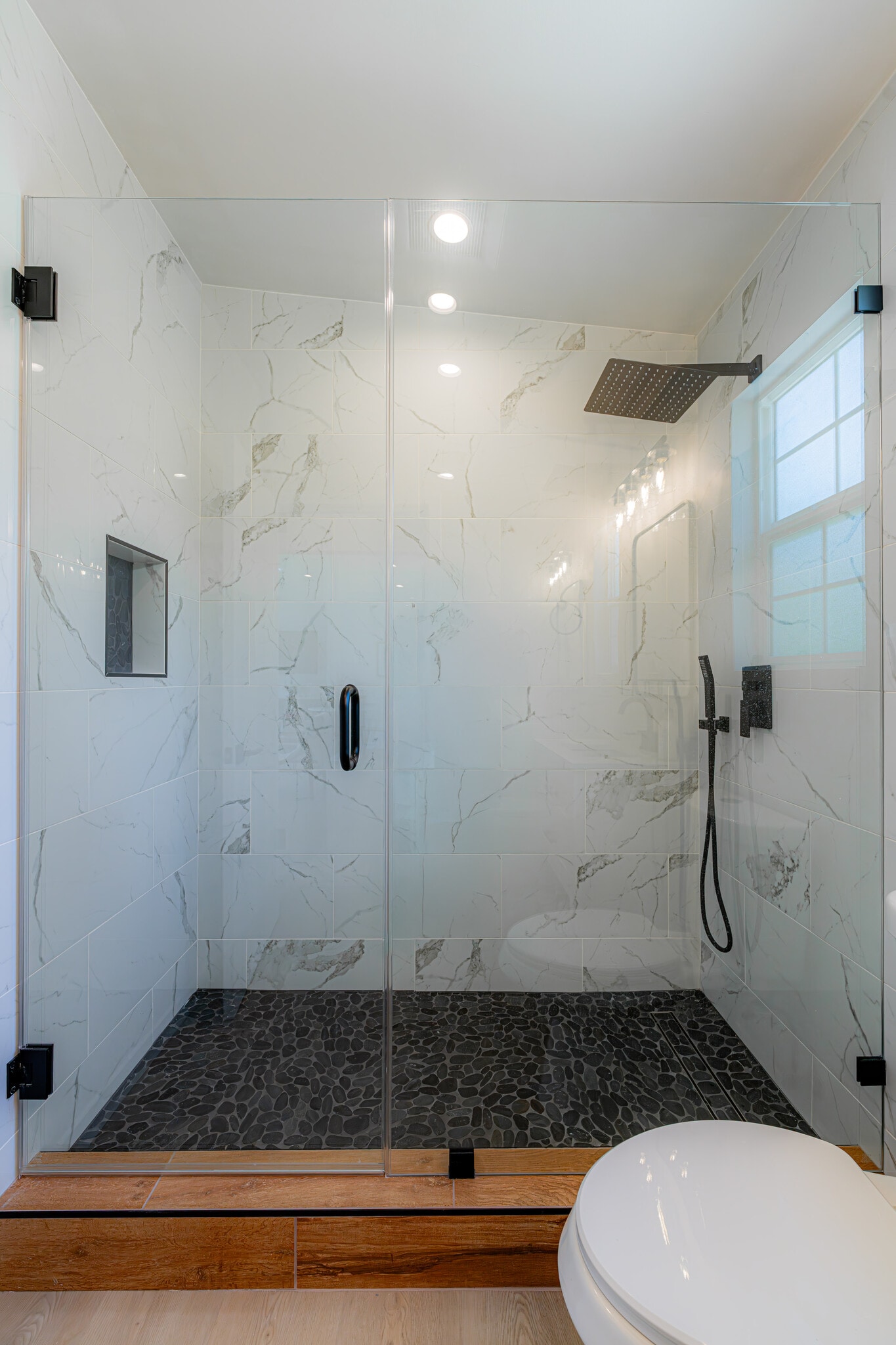 Building Photo - 9338 Langdon Ave