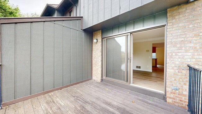 Building Photo - 2609 Meade Ct