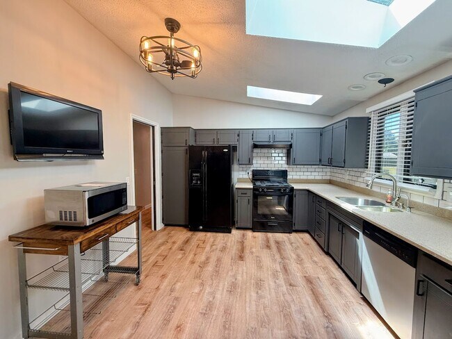 Building Photo - Four-bedroom two-bathroom home for rent in Jackson Township