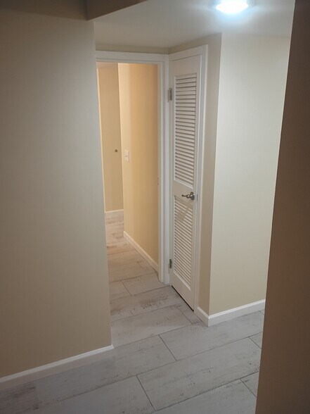 Building Photo - 601 1st St S