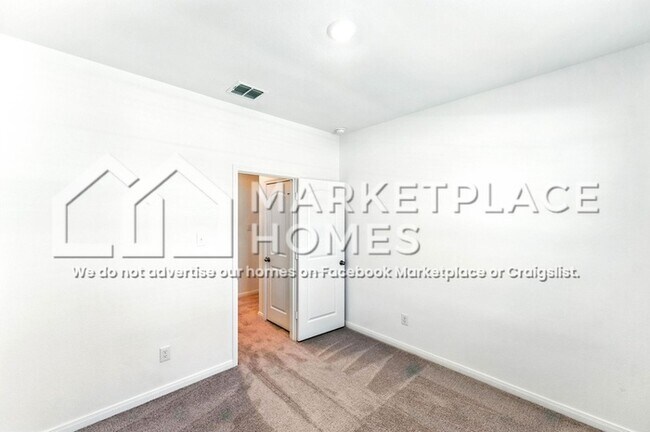Building Photo - 1151 Amy Dr