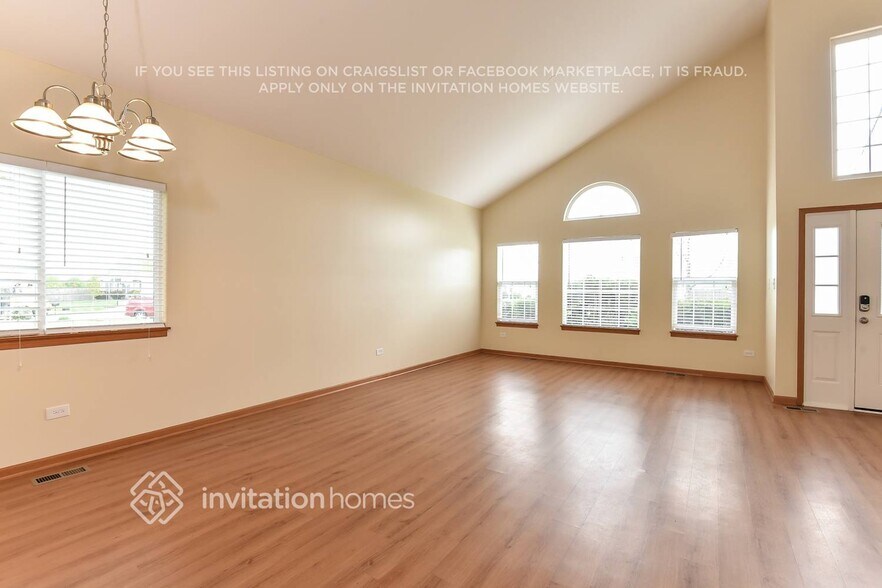 Building Photo - 5907 Alpine Way