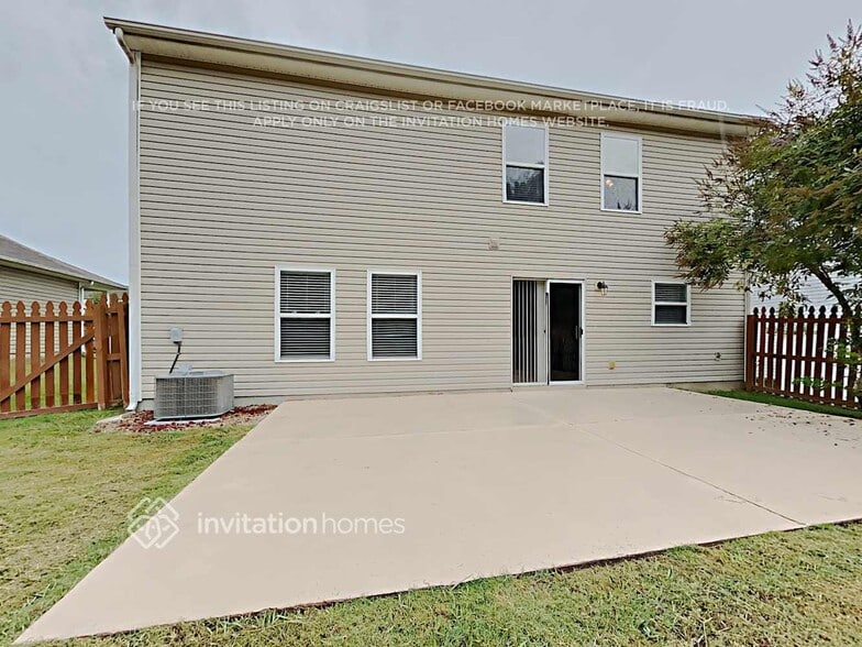 Building Photo - 10921 Dry Stone Dr