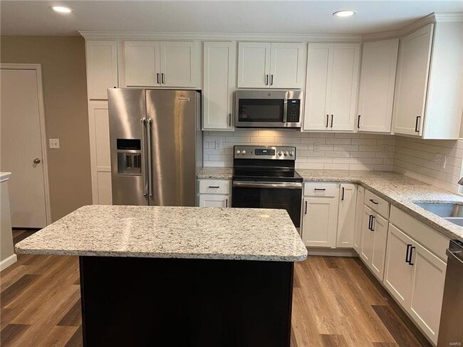 Building Photo - 762 La Feil Dr